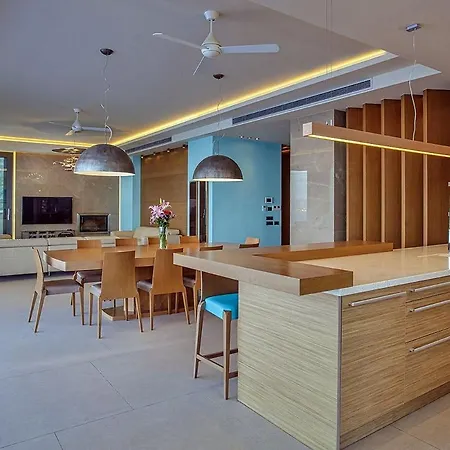 Readmyhostprofile # Luxury 6 Bedroom With Pool